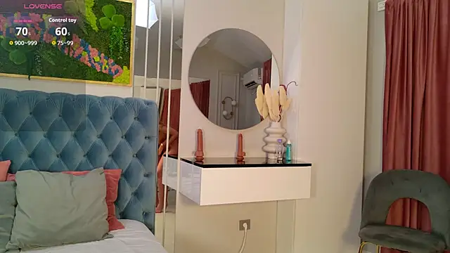 SiennaPierce online show from June 2026 11:37:01 AM