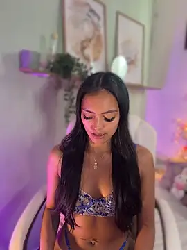 im-isabella online show from May 2026 09:01:01 PM