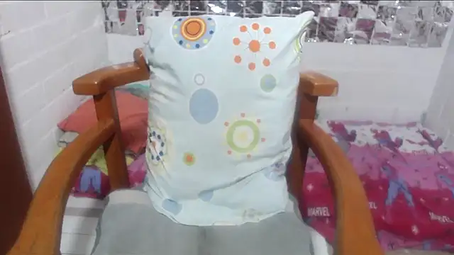 Snapshot of rose-crystal chatting on December 2025 01:05:01 PM rose-crystal online show from December 2025 01:05:01 PM