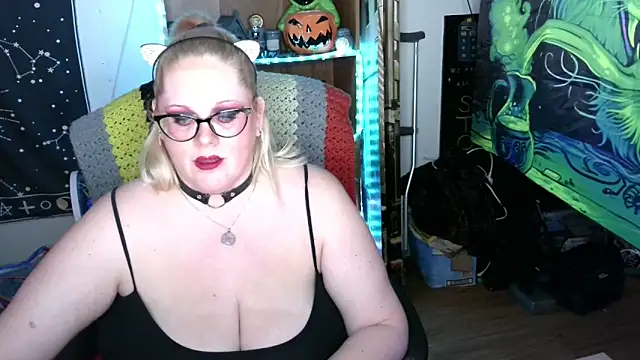 Kinky Witch online show from April 2026 05:47:01 PM
