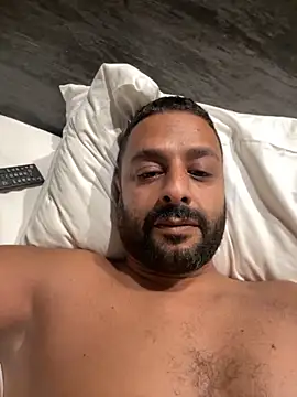 anaahmed30 online show from December 2025 10:29:02 PM