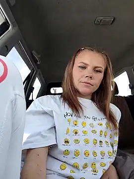 YOURLIKAA online show from February 2026 04:24:02 AM