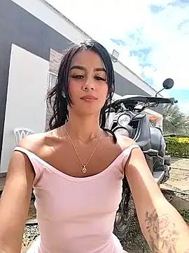 Juliana Xander online show from October 2025 03:18:01 PM