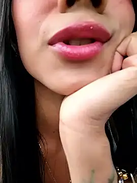 Juliana Xander online show from November 2025 02:17:01 PM