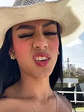 Juliana Xander online show from December 2025 02:04:02 PM