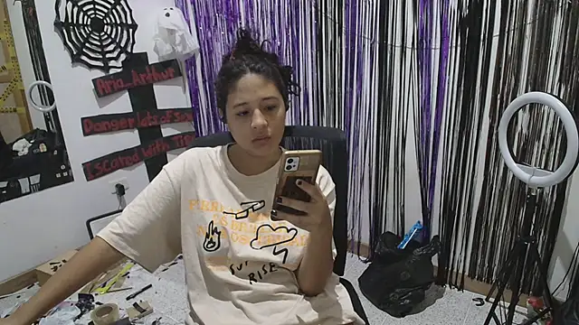 Aria Arthur online show from October 2025 09:43:02 AM