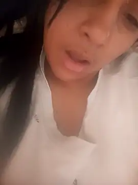 Snapshot of srtsara chatting on November 2025 01:22:02 PM srtsara online show from November 2025 01:22:02 PM