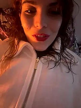 Snapshot of refem9 chatting on November 2025 06:43:02 PM refem9 online show from November 2025 06:43:02 PM