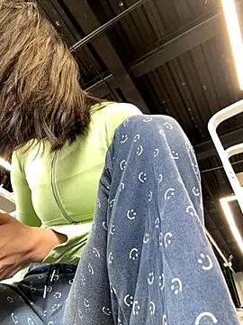 Snapshot of Ninazhang chatting on November 2025 05:54:01 AM Ninazhang online show from November 2025 05:54:01 AM