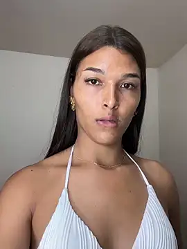 Snapshot of love_megann chatting on November 2025 11:32:01 PM love megann online show from November 2025 11:32:01 PM