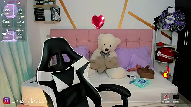 Luna blackk online show from June 2026 09:06:02 PM