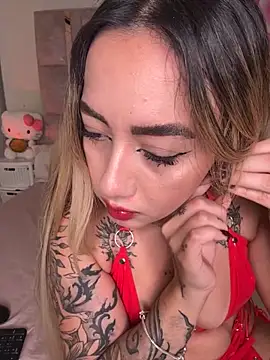 Snapshot of Becca_Johnson_u chatting on October 2025 02:12:01 AM Becca Johnson u online show from October 2025 02:12:01 AM