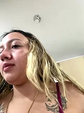 Snapshot of Becca_Johnson_u chatting on November 2025 06:52:02 PM Becca Johnson u online show from November 2025 06:52:02 PM