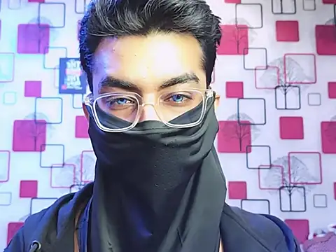 ChiseledCharm online show from November 2025 08:57:01 PM