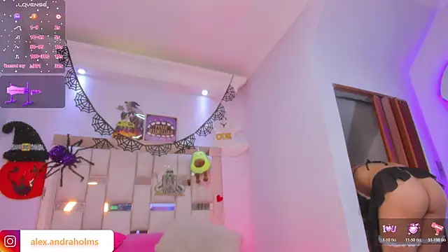 Alexandraholms online show from October 2025 08:33:02 PM