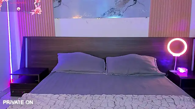 Snapshot of samanthaa_moon chatting on December 2025 11:24:01 PM samanthaa moon online show from December 2025 11:24:01 PM