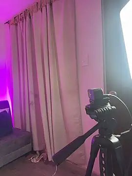 Gaby  Howards online show from February 2026 07:03:02 PM