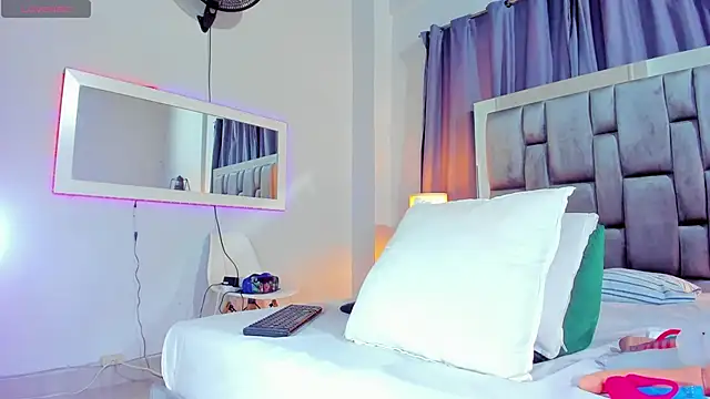 milfhorny 69 online show from November 2025 12:05:02 PM