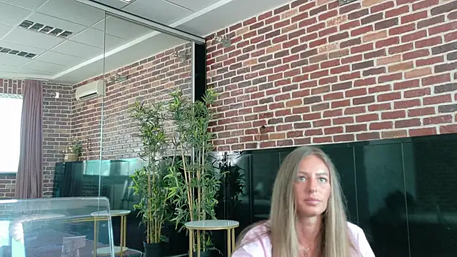 MayaHellen online show from May 2026 05:45:01 AM