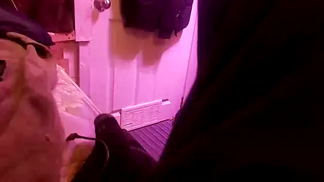 Snapshot of David1982qq chatting on October 2025 05:21:02 PM David1982qq online show from October 2025 05:21:02 PM