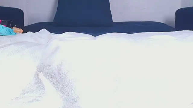 couplelove543 online show from September 2025 01:04:01 PM