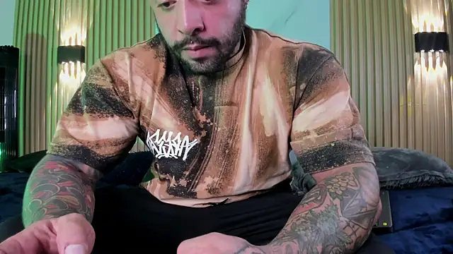 Snapshot of MISTER_VENOM chatting on December 2025 11:58:02 AM MISTER VENOM online show from December 2025 11:58:02 AM