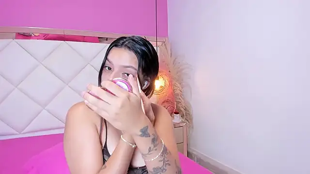 Snapshot of Lucianaa_Collins chatting on October 2025 11:55:01 AM Lucianaa Collins online show from October 2025 11:55:01 AM