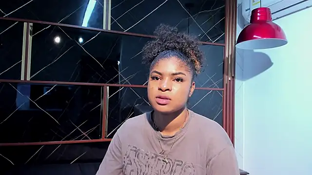 HannyThompson online show from October 2025 12:17:02 PM