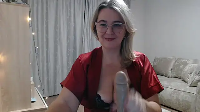 Snapshot of EleanoraDream chatting on January 2026 05:27:02 PM EleanoraDream online show from January 2026 05:27:02 PM