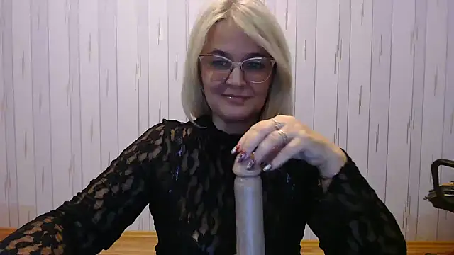 EleanoraDream online show from February 2026 03:00:01 PM