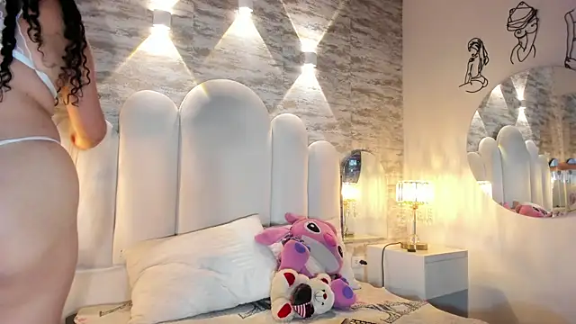 Yassy vazquez online show from November 2025 07:35:01 PM