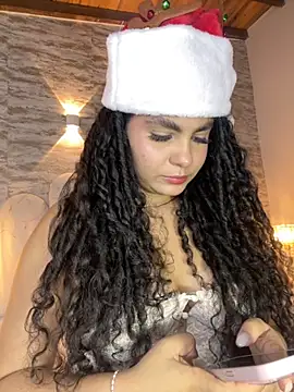 Yassy vazquez online show from December 2025 07:45:02 PM