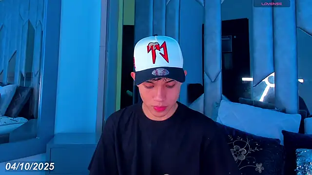 Snapshot of Sebax_Young chatting on October 2025 08:40:02 PM Sebax Young online show from October 2025 08:40:02 PM