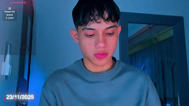 Sebax Young online show from November 2025 08:52:02 PM