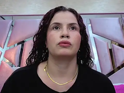 ThaliaCross online show from February 2026 08:06:01 PM