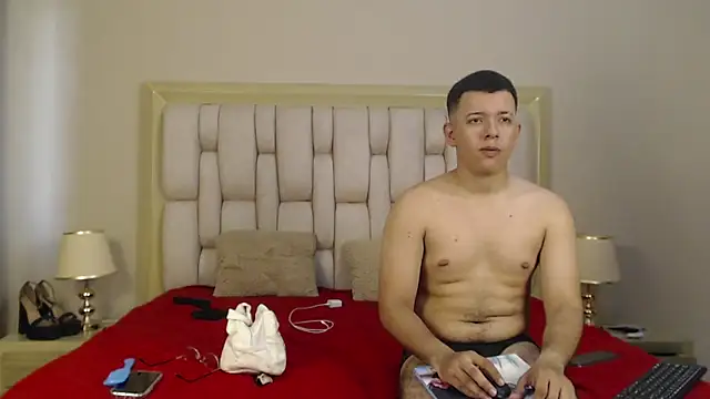 Snapshot of SofiandMarko chatting on September 2025 08:25:01 PM SofiandMarko online show from September 2025 08:25:01 PM