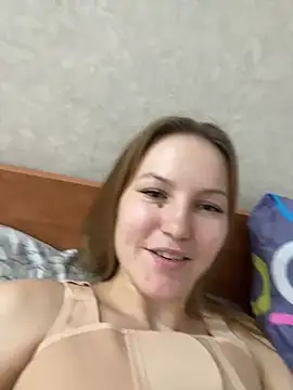 YungTessa online show from October 2025 05:01:01 PM