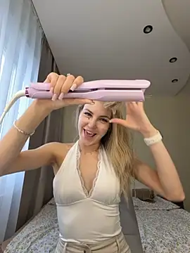 YungTessa online show from June 2026 02:32:01 PM