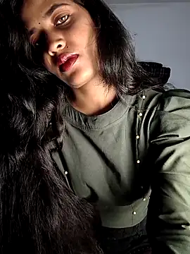 cute radhikaa online show from September 2025 07:03:01 PM