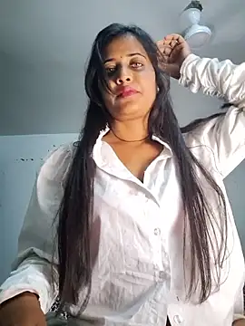 Snapshot of cute_radhikaa chatting on March 2026 10:00:02 PM cute radhikaa online show from March 2026 10:00:02 PM