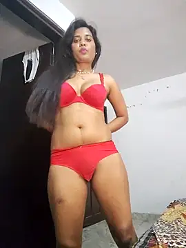 Snapshot of cute_radhikaa chatting on April 2026 09:39:33 PM cute radhikaa online show from April 2026 09:39:33 PM