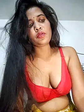 Snapshot of cute_radhikaa chatting on April 2026 07:48:01 PM cute radhikaa online show from April 2026 07:48:01 PM