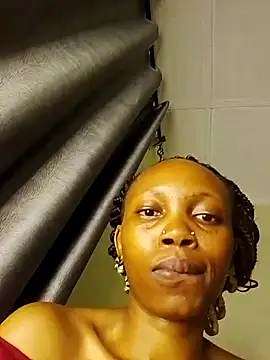 Snapshot of SeffieLucy chatting on November 2025 01:44:01 AM SeffieLucy online show from November 2025 01:44:01 AM