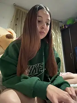 Snapshot of esmeralda_diamond69 chatting on April 2026 03:51:01 AM esmeralda diamond69 online show from April 2026 03:51:01 AM