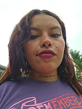Yessica Lopezz online show from June 2026 01:17:02 PM