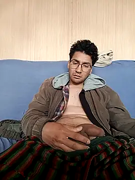 LecheDeSoya666 online show from October 2025 06:39:02 PM