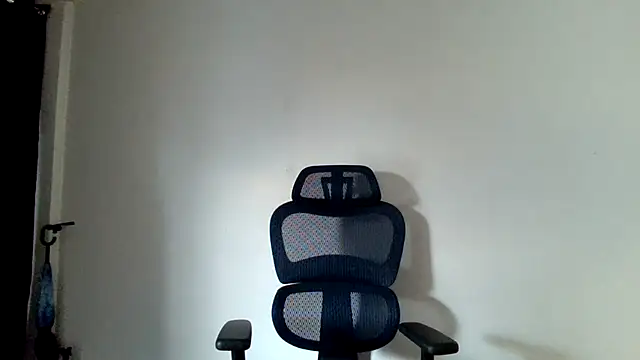 Snapshot of lolateton chatting on November 2025 10:12:01 PM lolateton online show from November 2025 10:12:01 PM