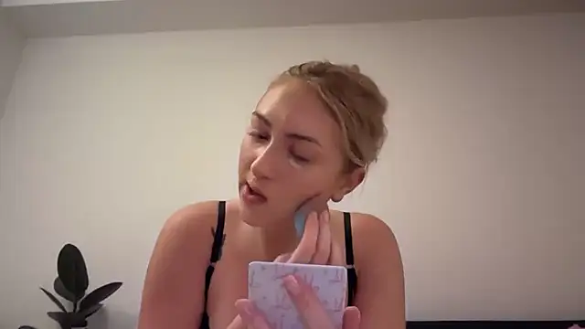 Snapshot of Kitty_Swetty chatting on February 2026 06:48:01 PM Kitty Swetty online show from February 2026 06:48:01 PM