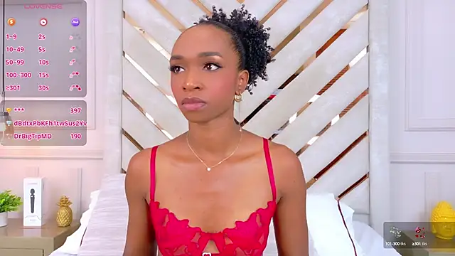 Snapshot of Agatha-Adams chatting on October 2025 04:35:02 PM Agatha-Adams online show from October 2025 04:35:02 PM