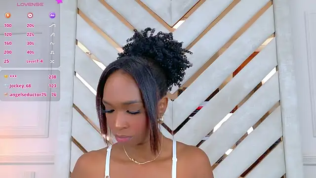 Snapshot of Agatha-Adams chatting on October 2025 02:28:01 PM Agatha-Adams online show from October 2025 02:28:01 PM